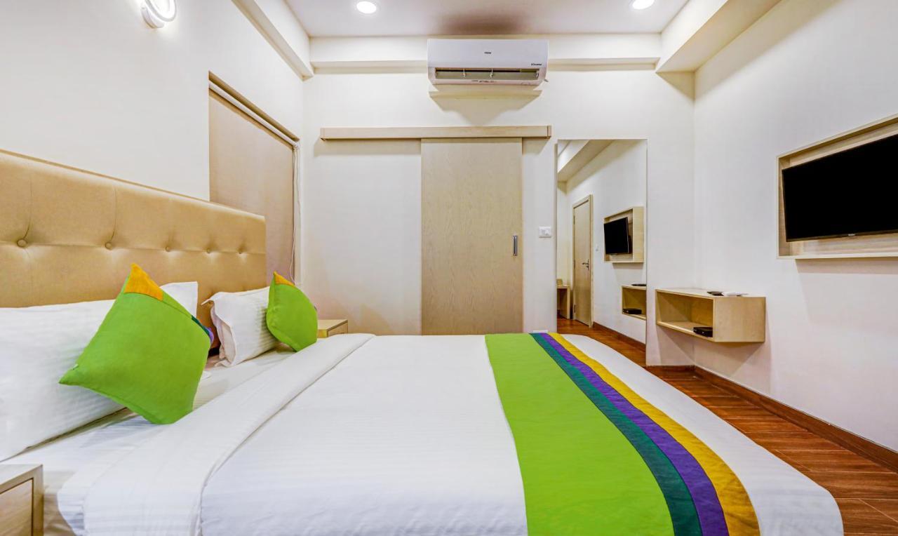 Treebo Galaxy Suites Mathikere Bangalore Eksteriør billede
