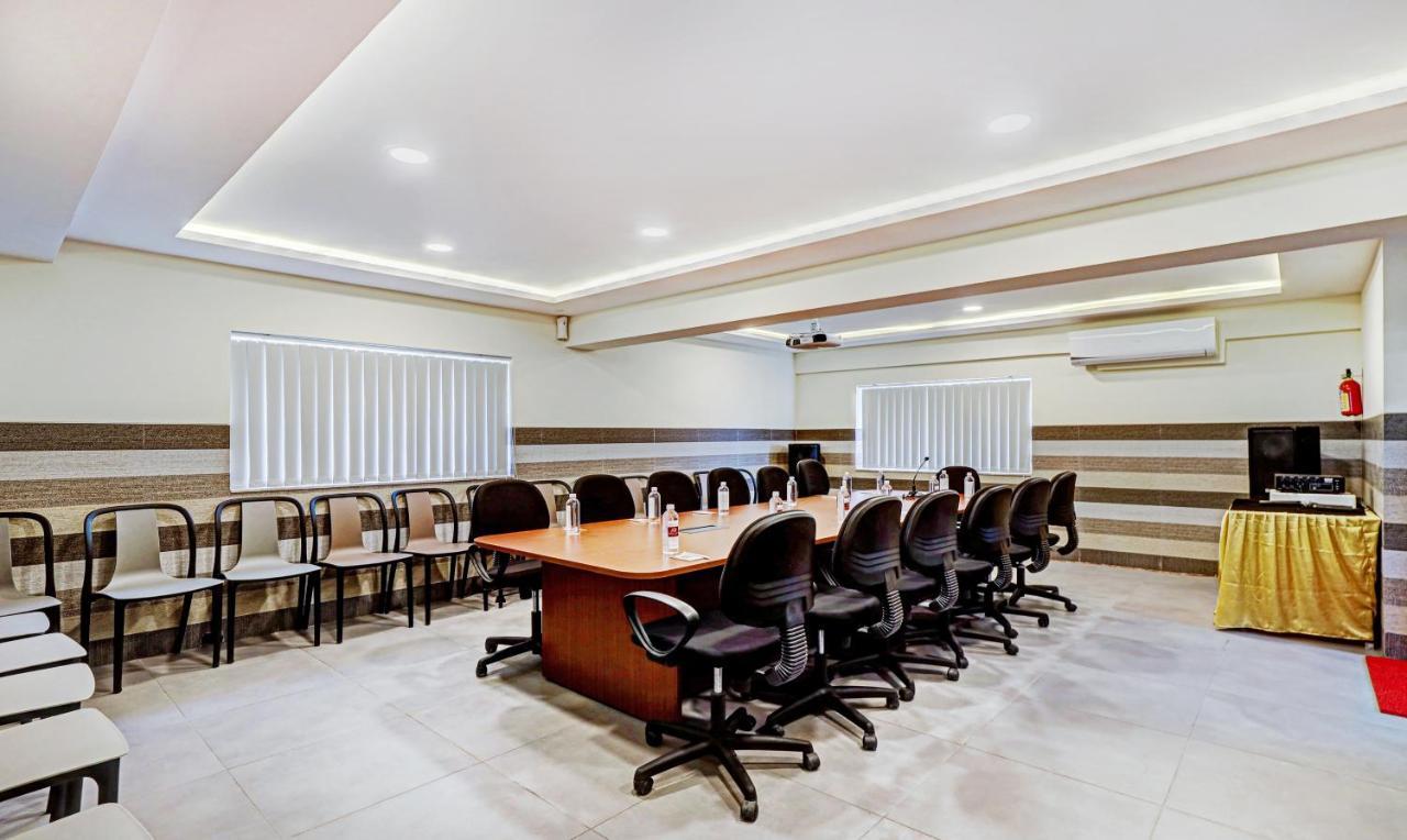 Treebo Galaxy Suites Mathikere Bangalore Eksteriør billede