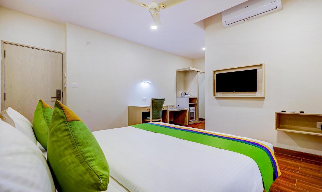 Treebo Galaxy Suites Mathikere Bangalore Eksteriør billede