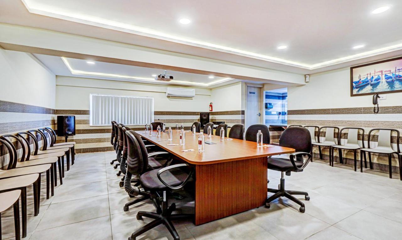 Treebo Galaxy Suites Mathikere Bangalore Eksteriør billede