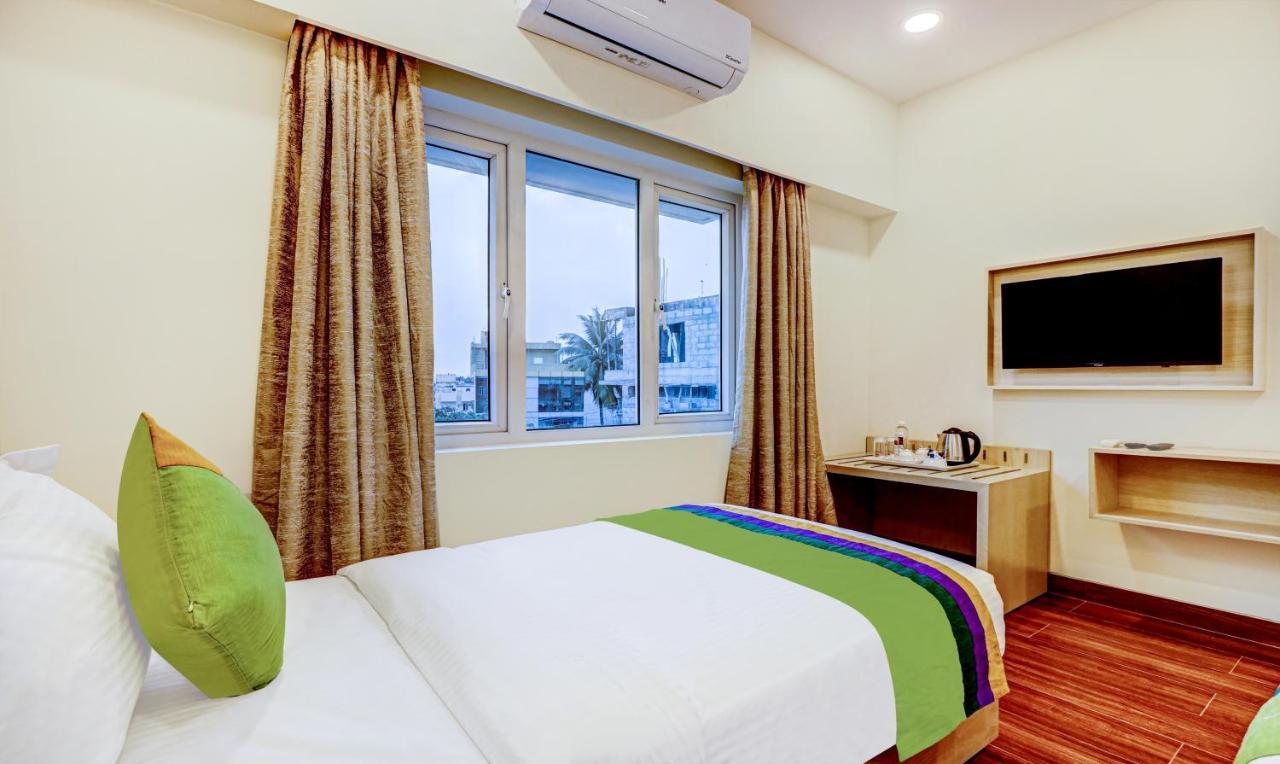 Treebo Galaxy Suites Mathikere Bangalore Eksteriør billede